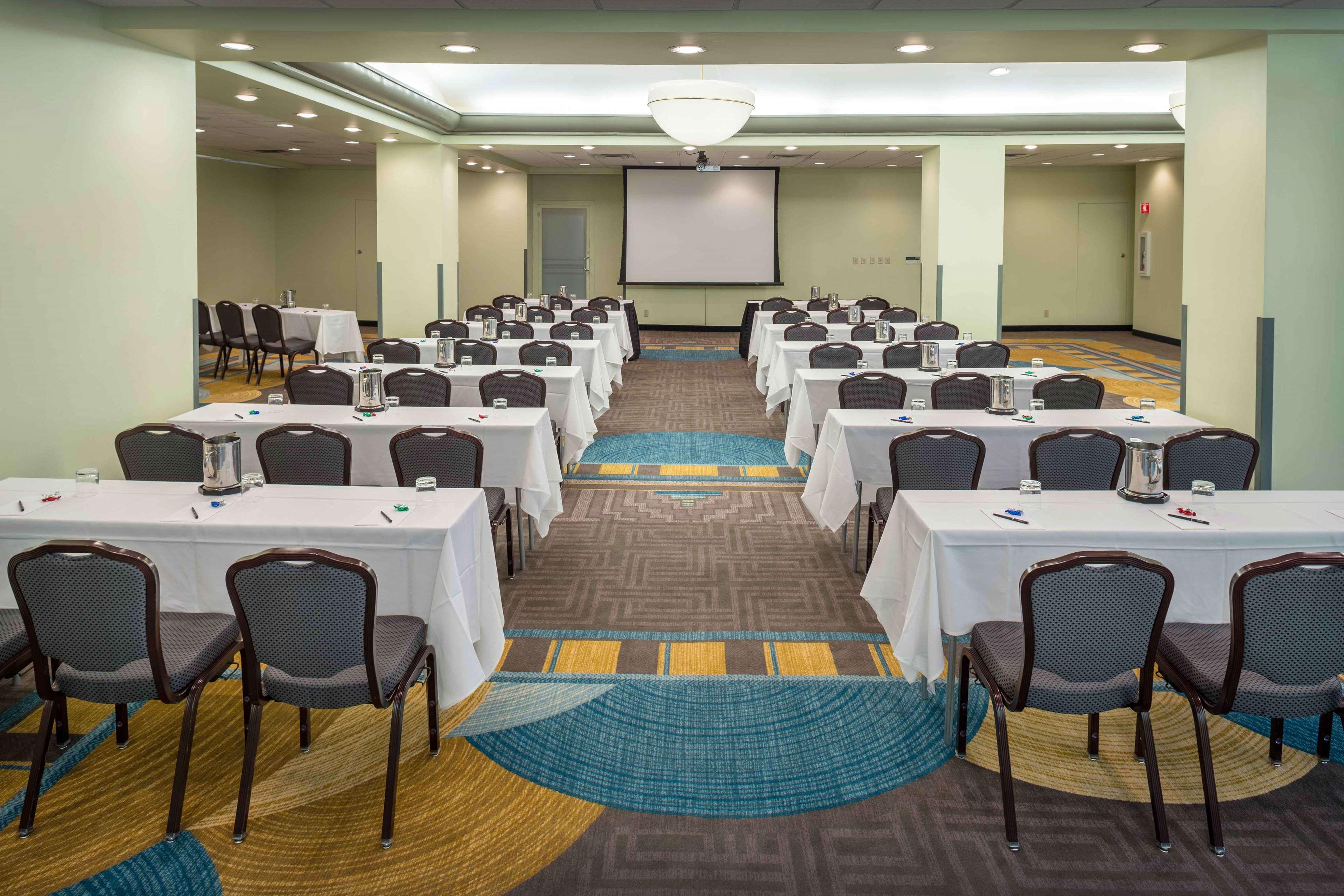 Hilton Cincinnati Netherland Plaza Εξωτερικό φωτογραφία